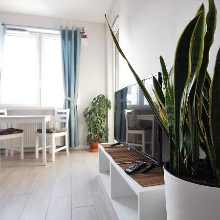 Airport Residence Blue Warschau Exterior foto