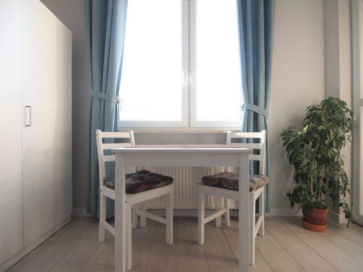 Airport Residence Blue Warschau Exterior foto